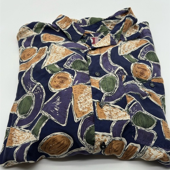 Chiamare 100% Silk Men’s XL Cool Design Short Sleeve Collared Button Down - Picture 8 of 8